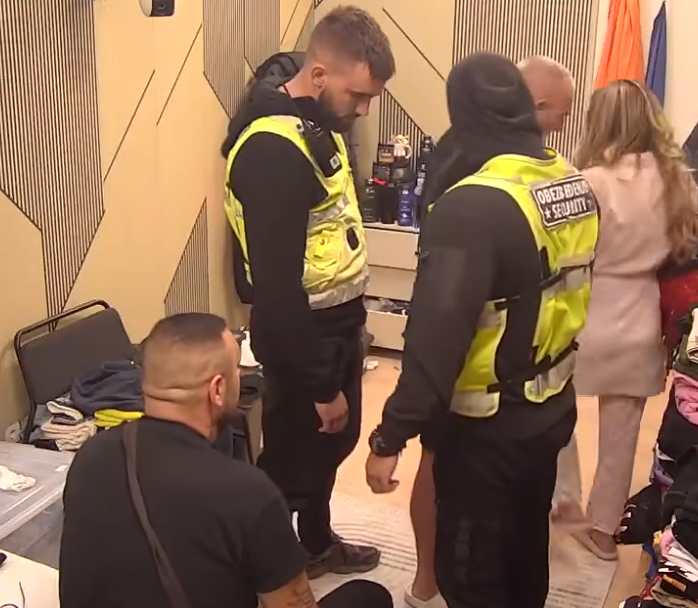 CAR PLJUNUO ANELI PRAVO U LICE: Pale brutalno teške uvrede, obezbeđenje uletelo u rehab i sprečilo haos i diskvalifikaciju (VIDEO)