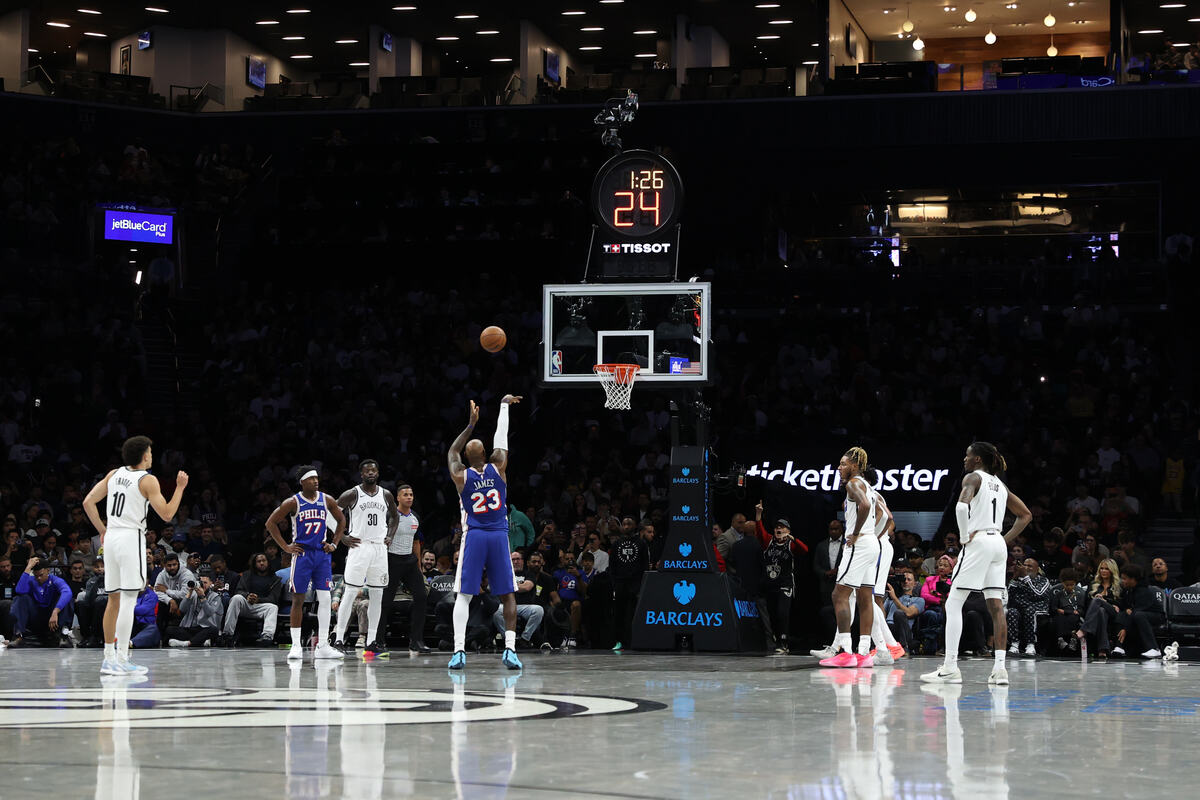 Lebron Džejms u dresu Filadelfije