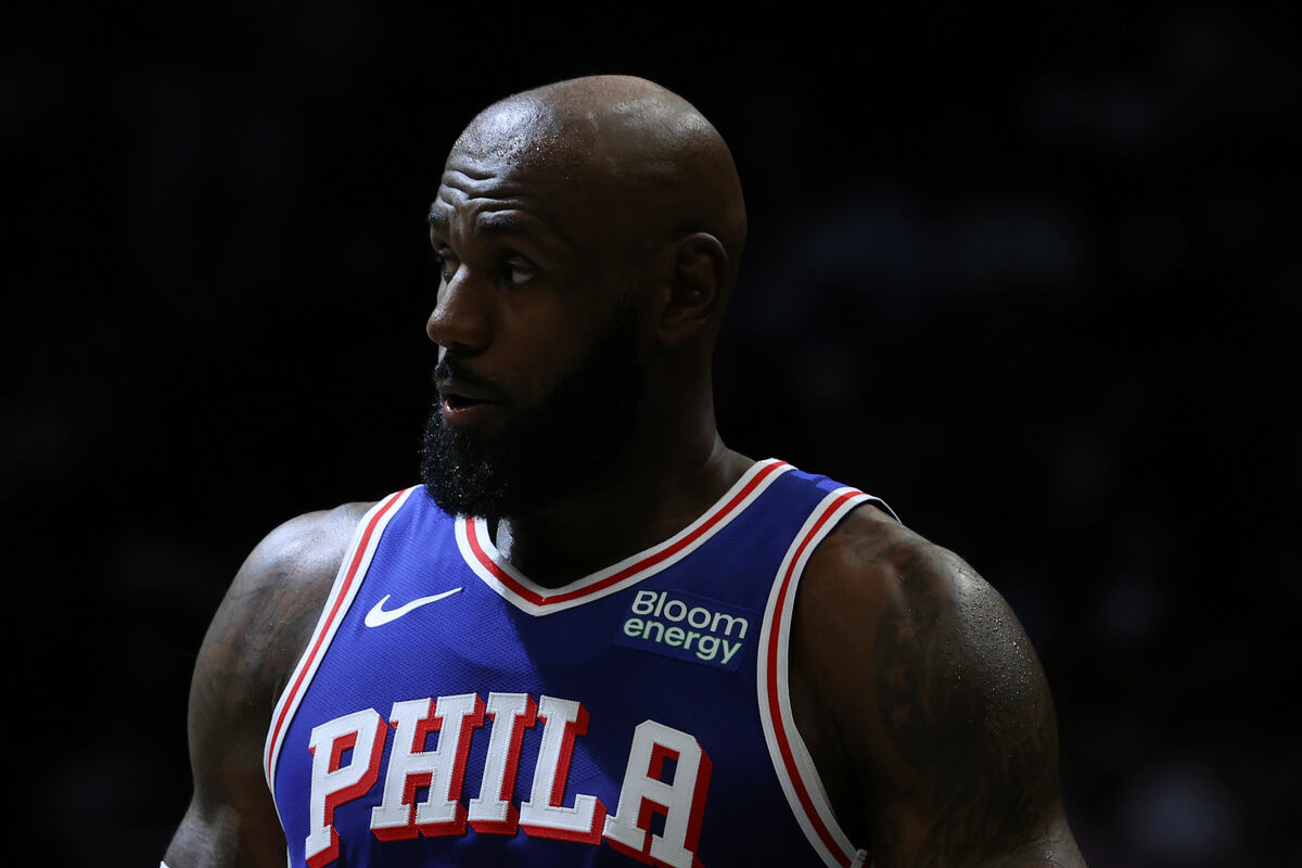 Lebron Džejms u dresu Filadelfije
