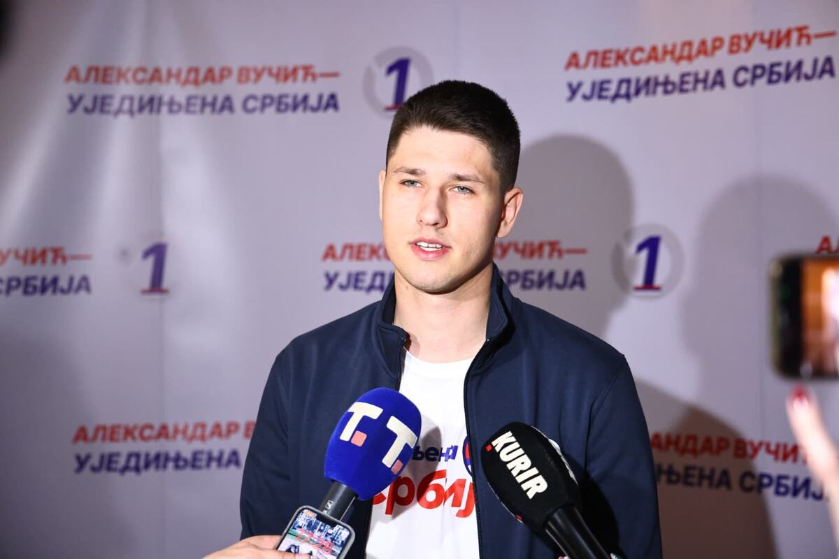 SNS Miting Kragujevac Funkcioneri (5).jpeg