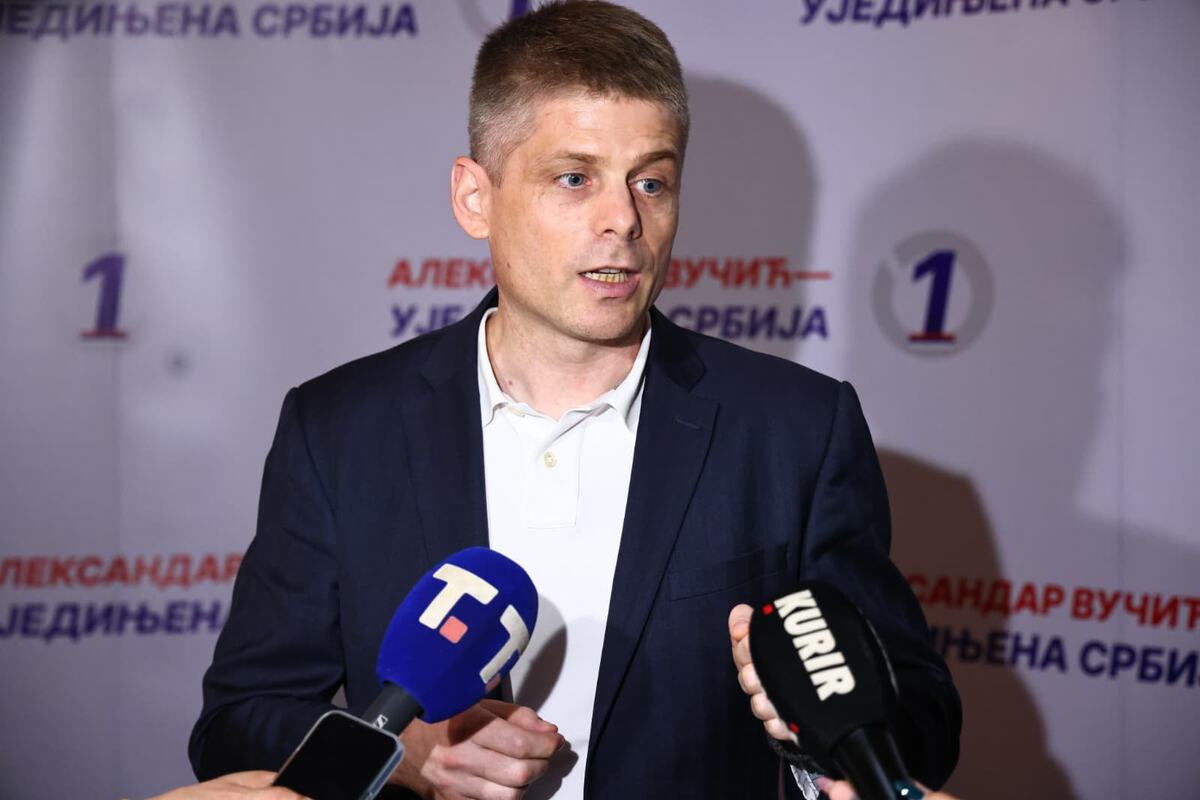 SNS Miting Kragujevac Funkcioneri (5).jpeg