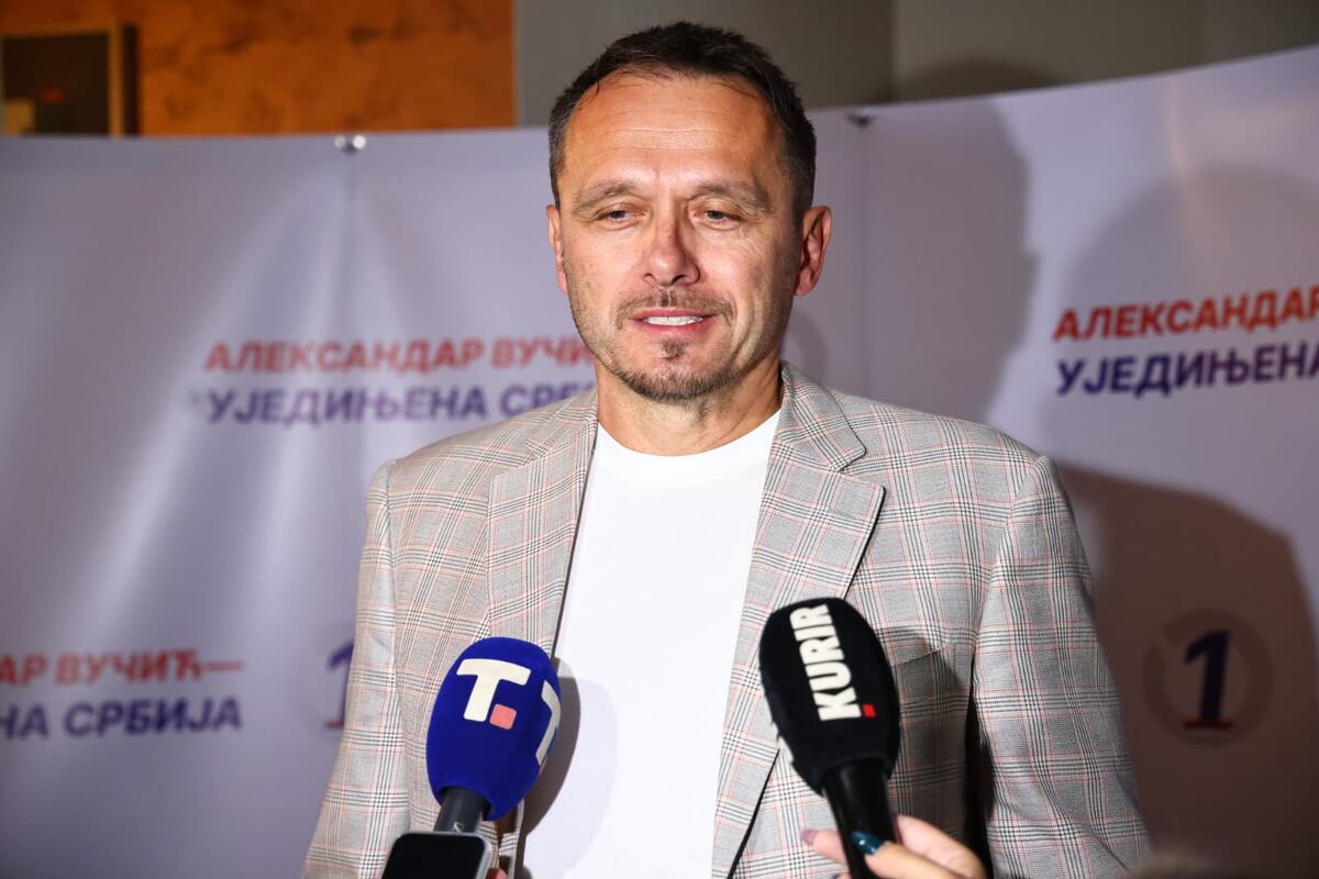 SNS Miting Kragujevac Funkcioneri (5).jpeg