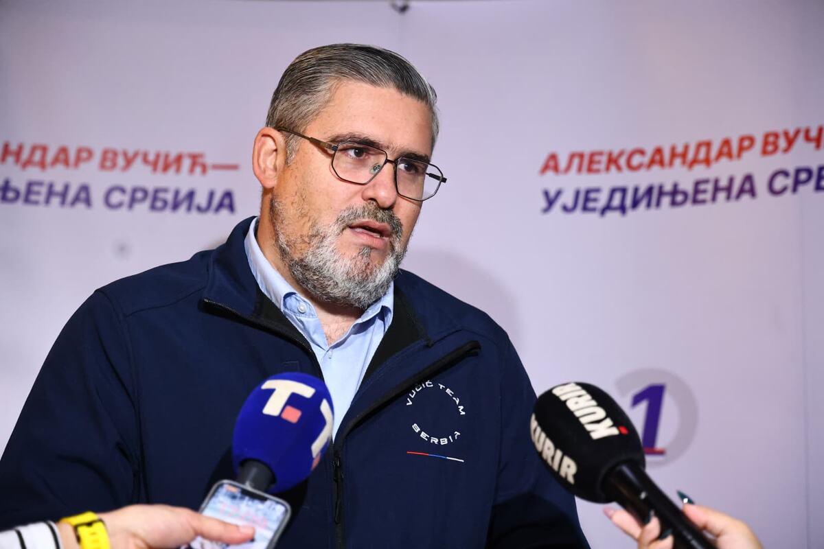 SNS Miting Kragujevac Funkcioneri (5).jpeg