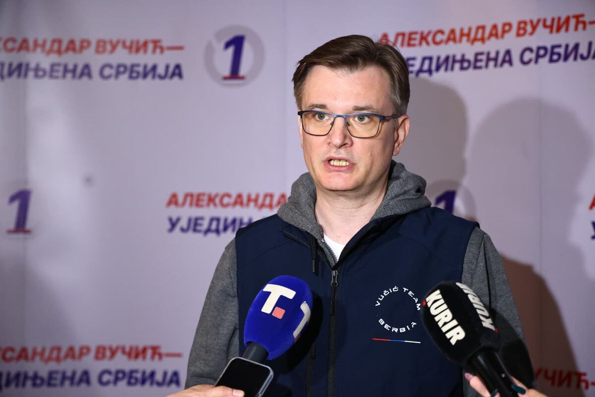 SNS Miting Kragujevac Funkcioneri (5).jpeg