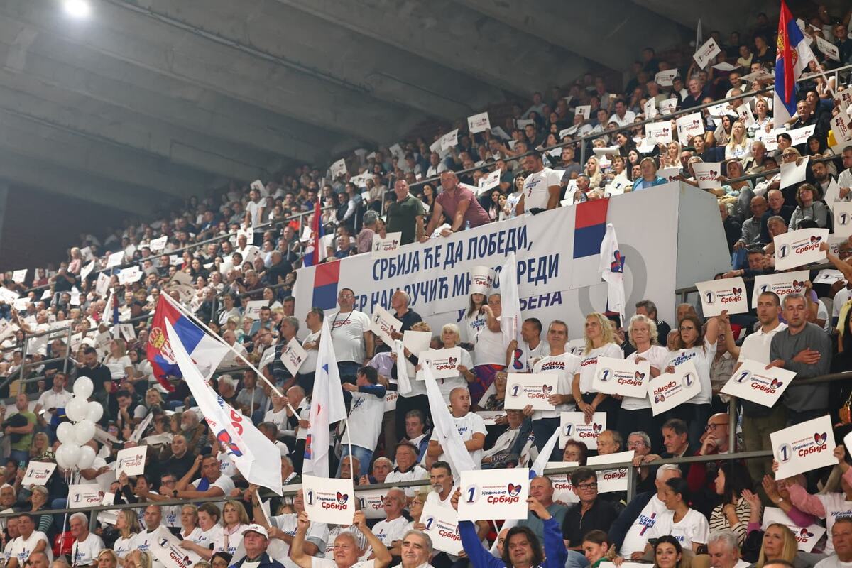 SNS Miting Kragujevac Aleksandar Vučić Ujedinjena Srbija (6).jpeg