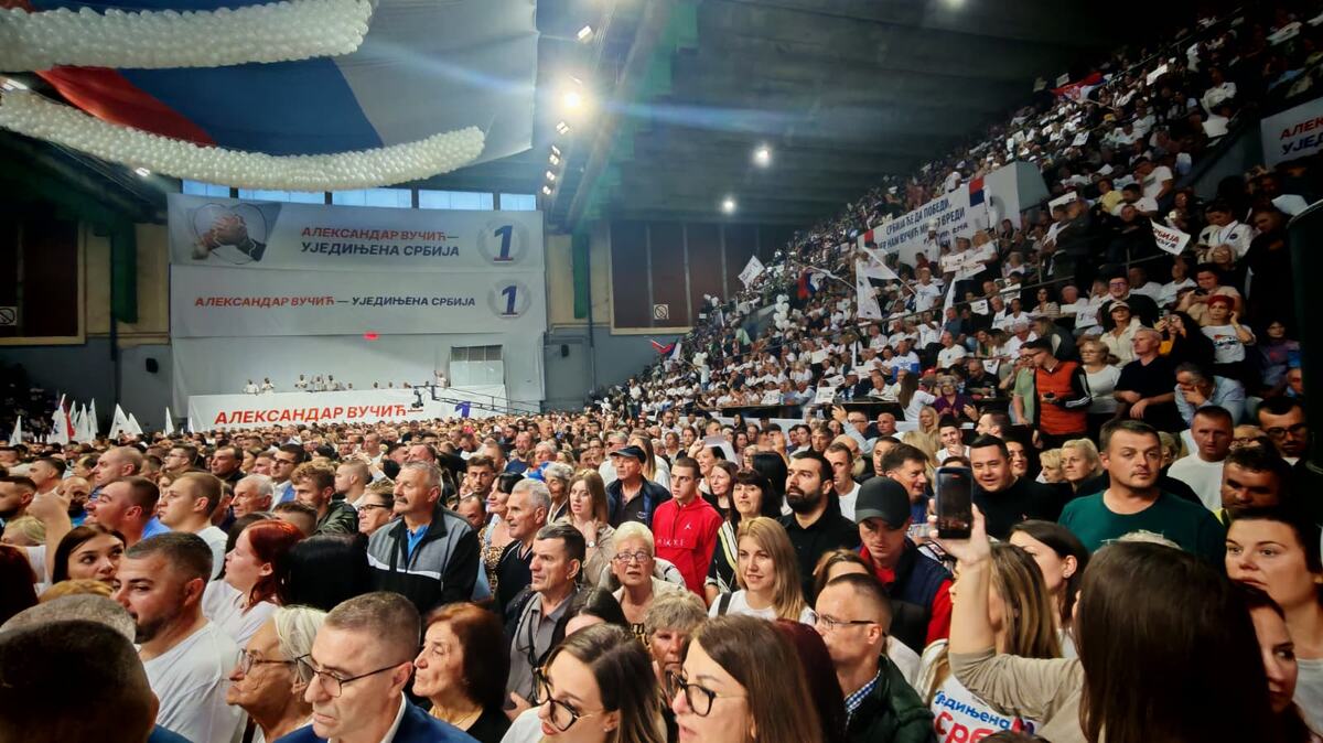 SNS Miting Kragujevac Aleksandar Vučić Ujedinjena Srbija (3).jpeg