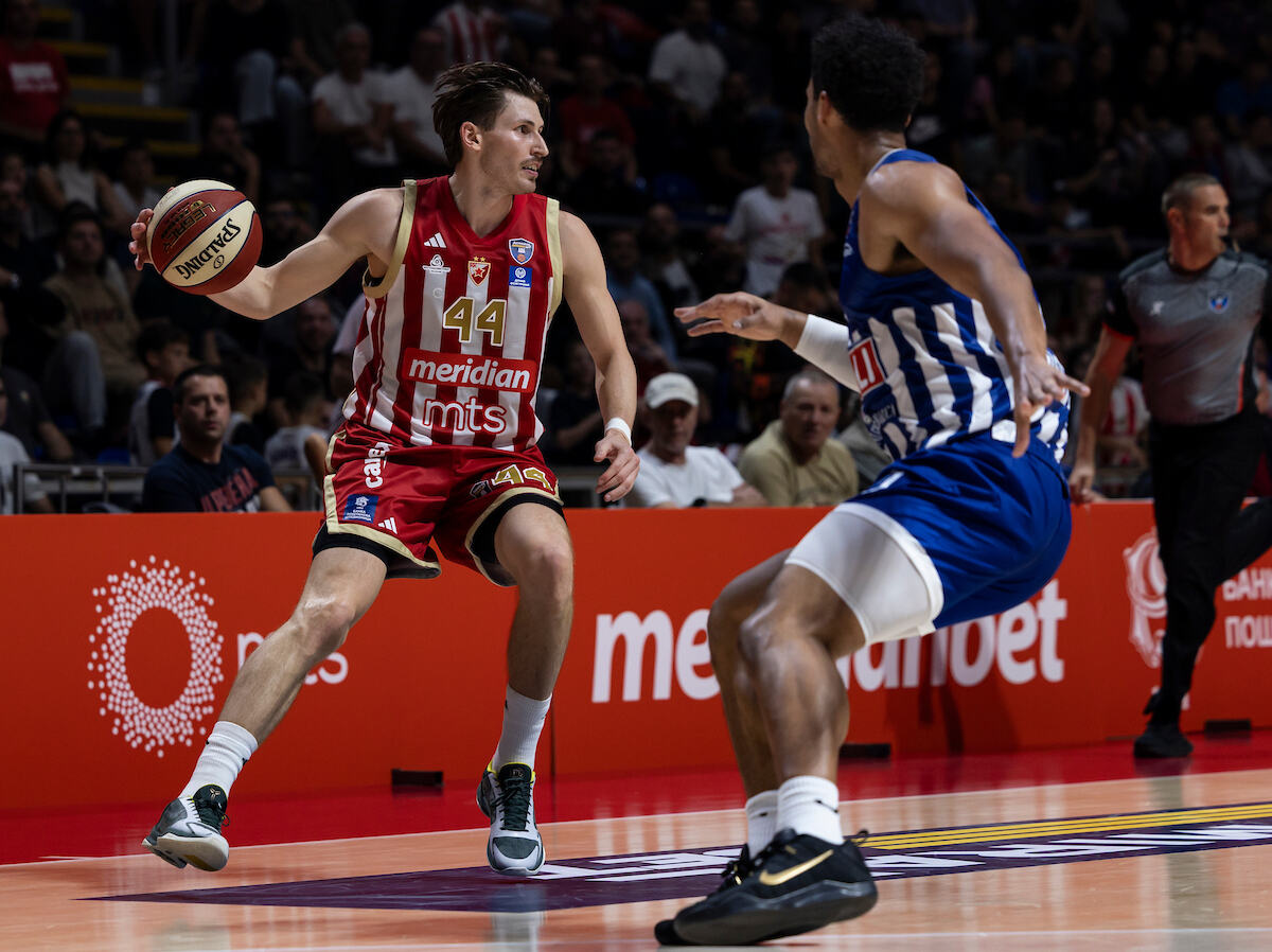 David Kramer u dresu Crvene zvezde