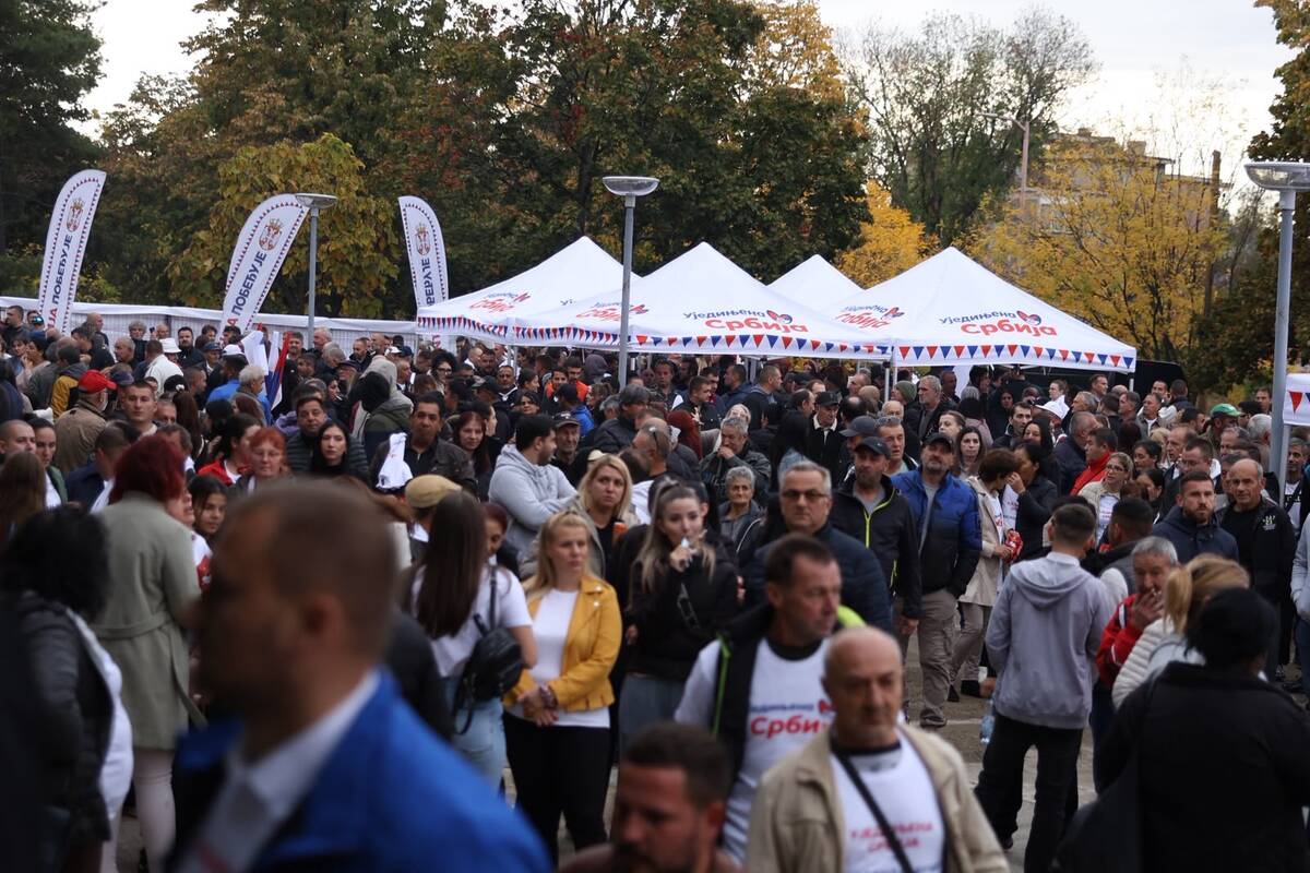 Ujedinjena Srbija Zaječar SNS skup