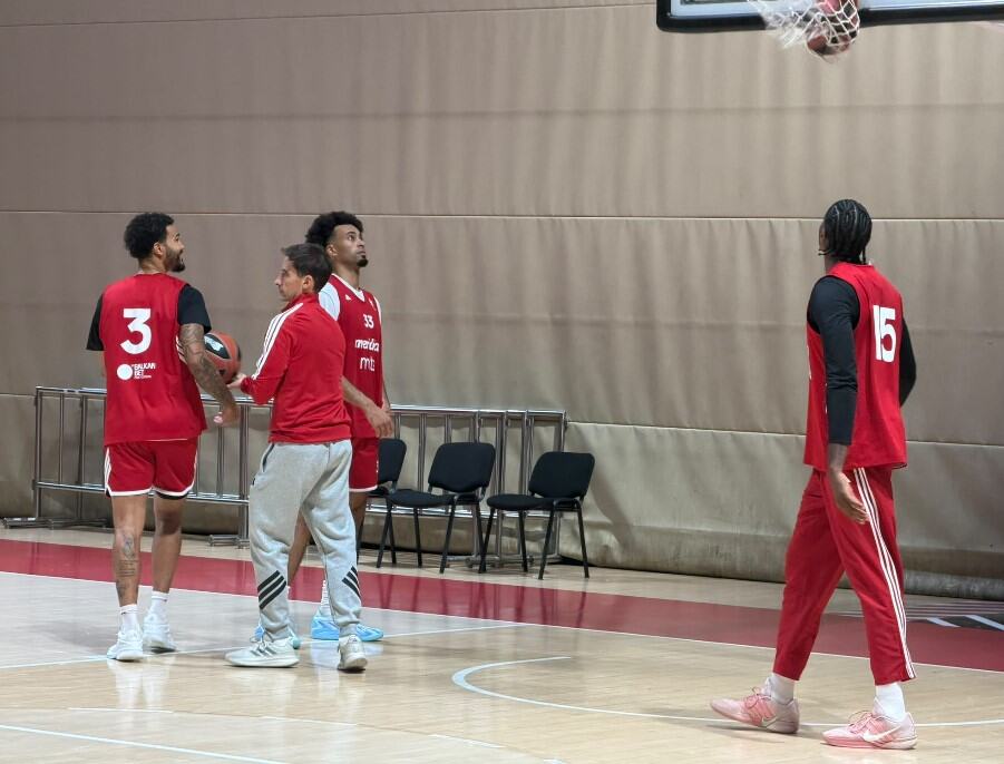 KK Crvena zvezda 2.jpg