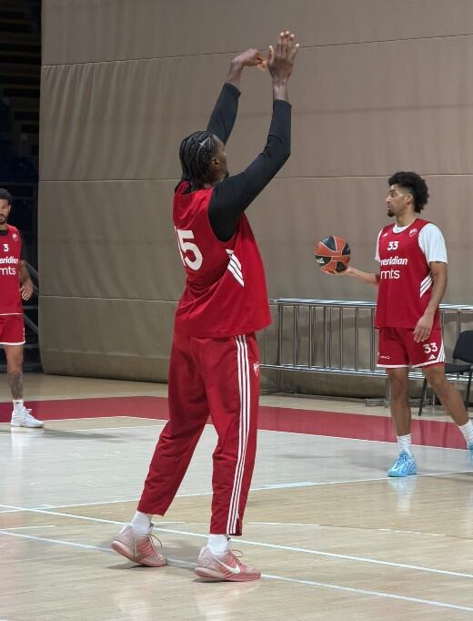 KK Crvena zvezda 2.jpg
