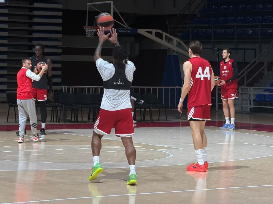 KK Crvena zvezda 2.jpg