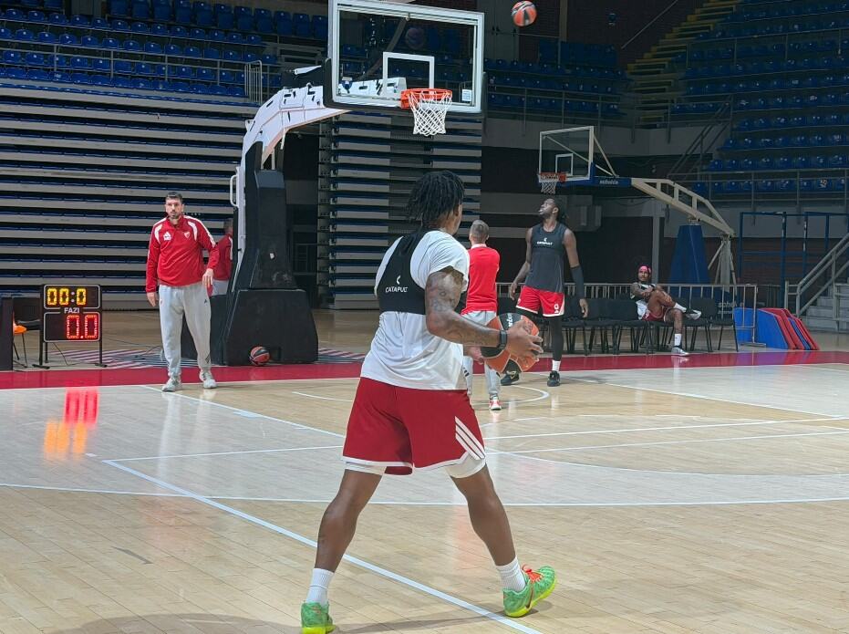 KK Crvena zvezda 2.jpg