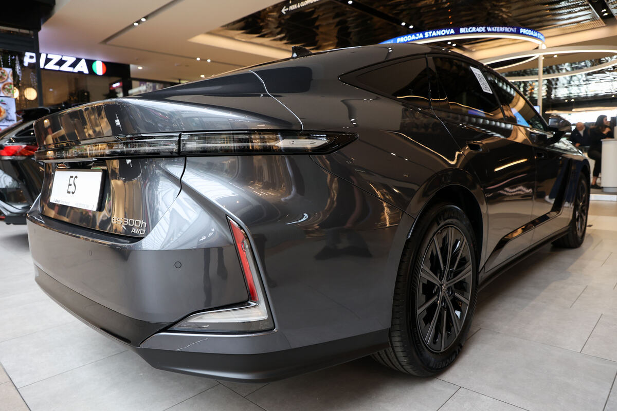 LEXUS