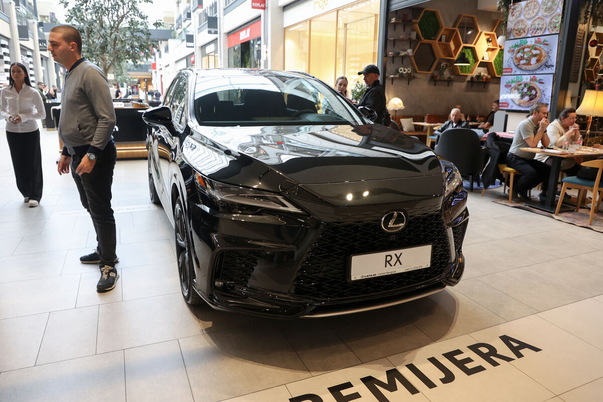 LEXUS