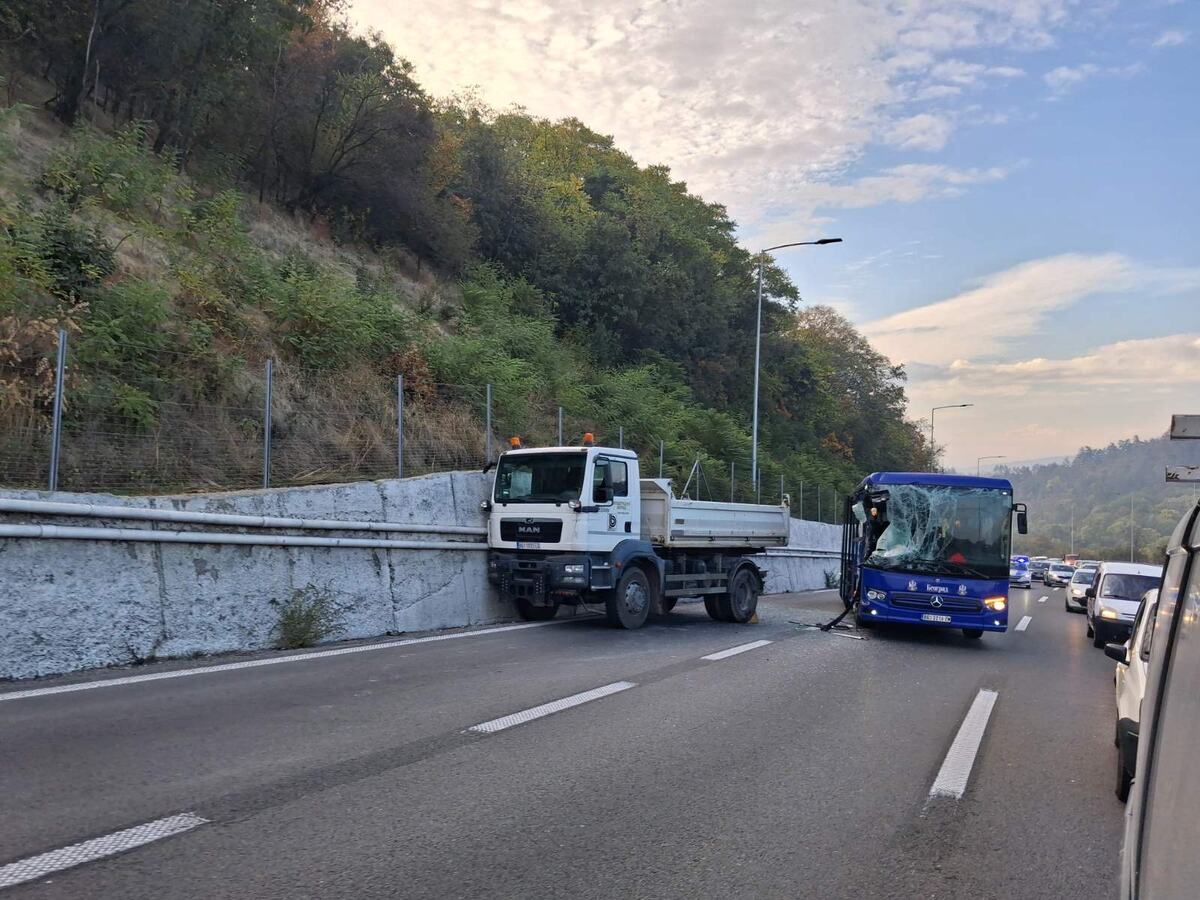 Bubanj potok, autobus (2).JPG