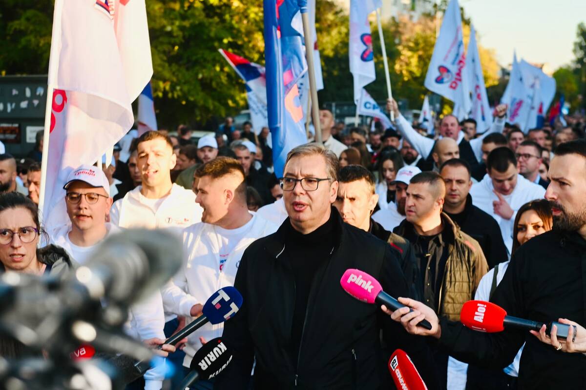 Skup SNS Novi Sad Aleksandar Vučić (1).jpeg