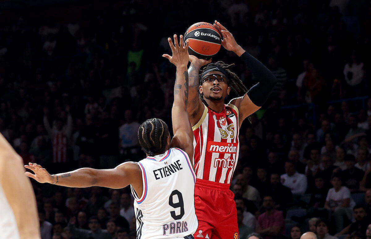 zvezda-paris-55674978.JPG