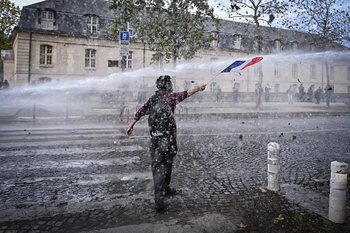 Francuska neredi protesti