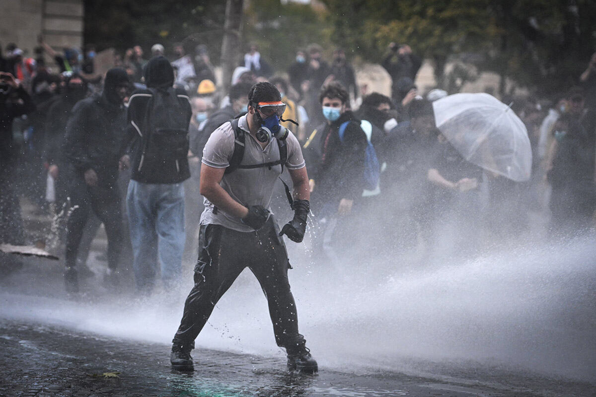 Francuska neredi protesti
