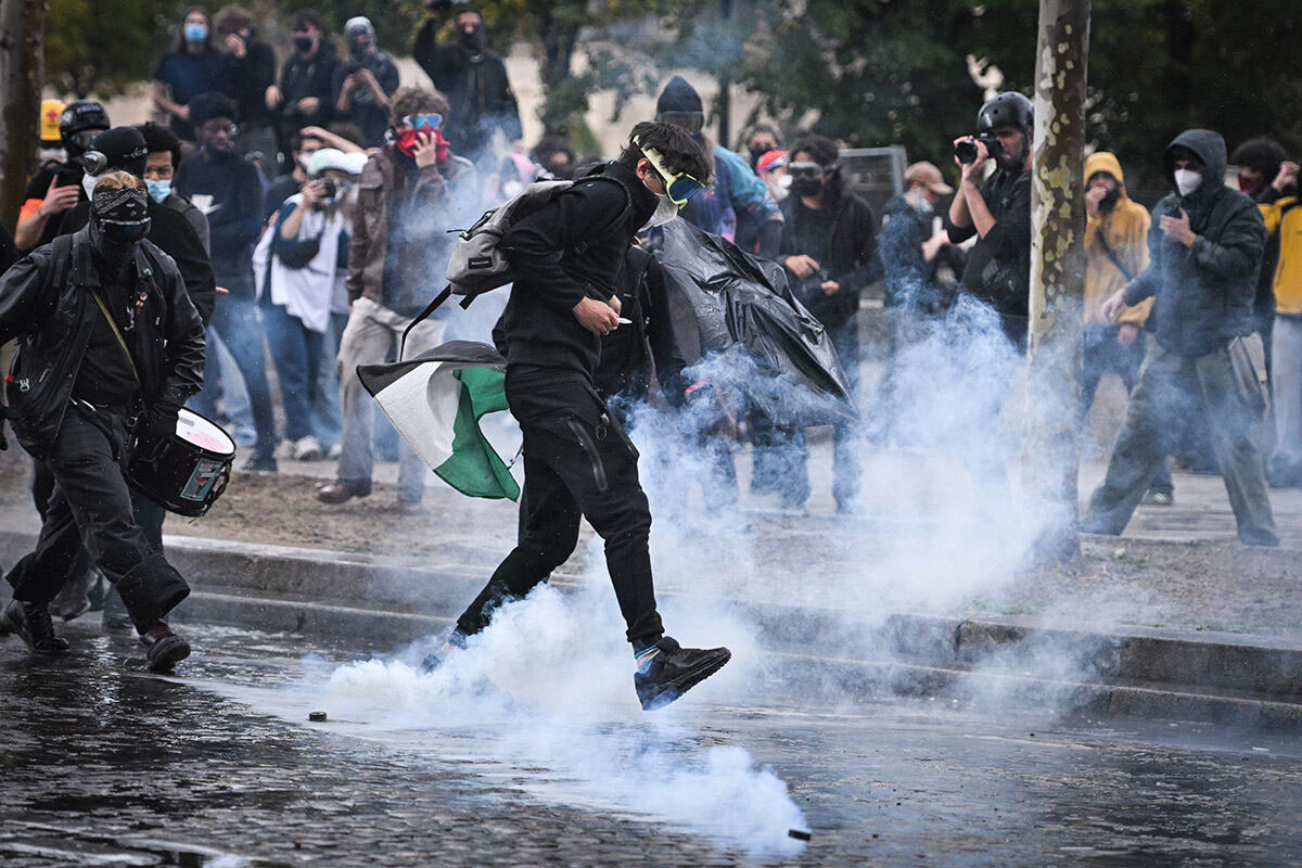 Francuska neredi protesti