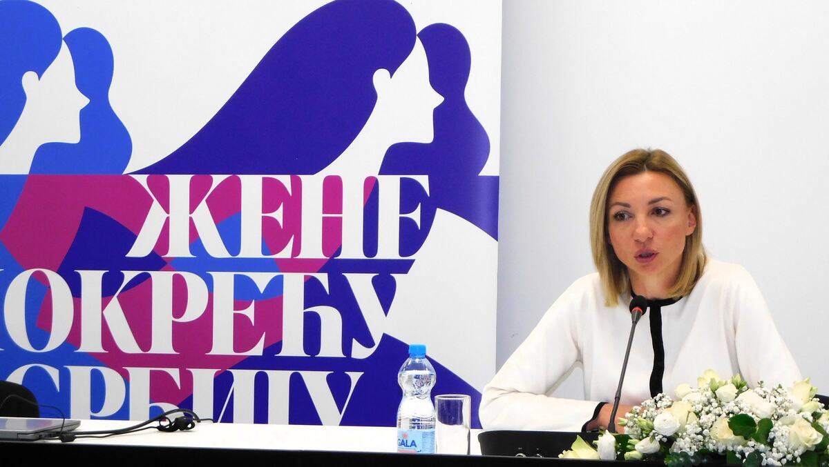 LOZNICA - U Smart centru.JPG