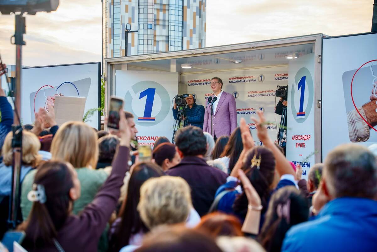 Aleksandar Vučić   Ujedinjena Srbija Kruševac SNS skup