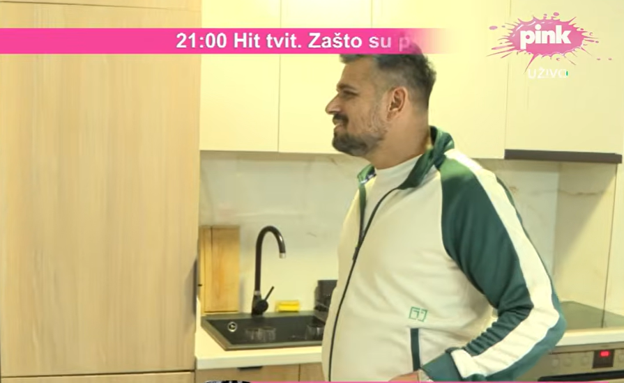 DAO 200.000 EVRA ZA STAN, A U FRIŽIDERU IMA SAMO VIRŠLE I PIĆE! Bora Santana pokazao novu gajbu: Živim momački život (FOTO, VIDEO)