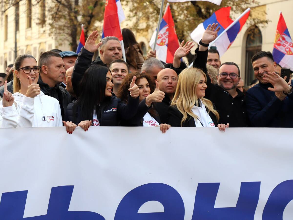 Skup Ujedinjena Srbija Niš šetnja SNS (10).jpeg