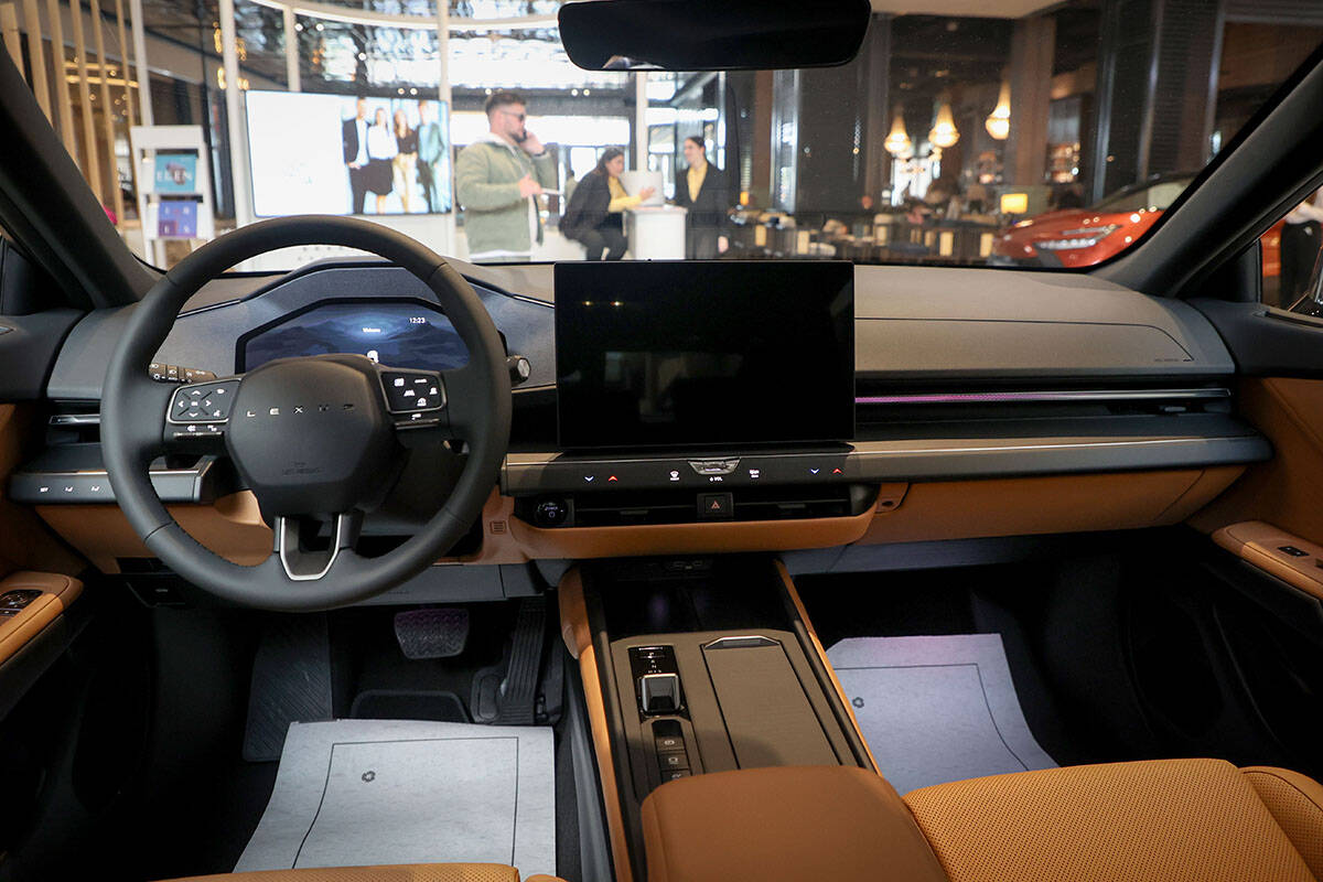 lexus.jpg