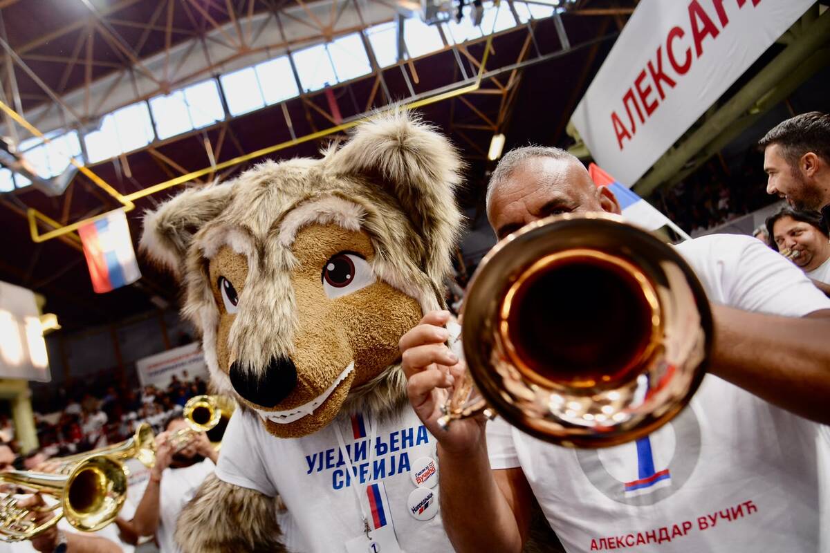 Ujedinjena Srbija Čačak SNS skup hala borac