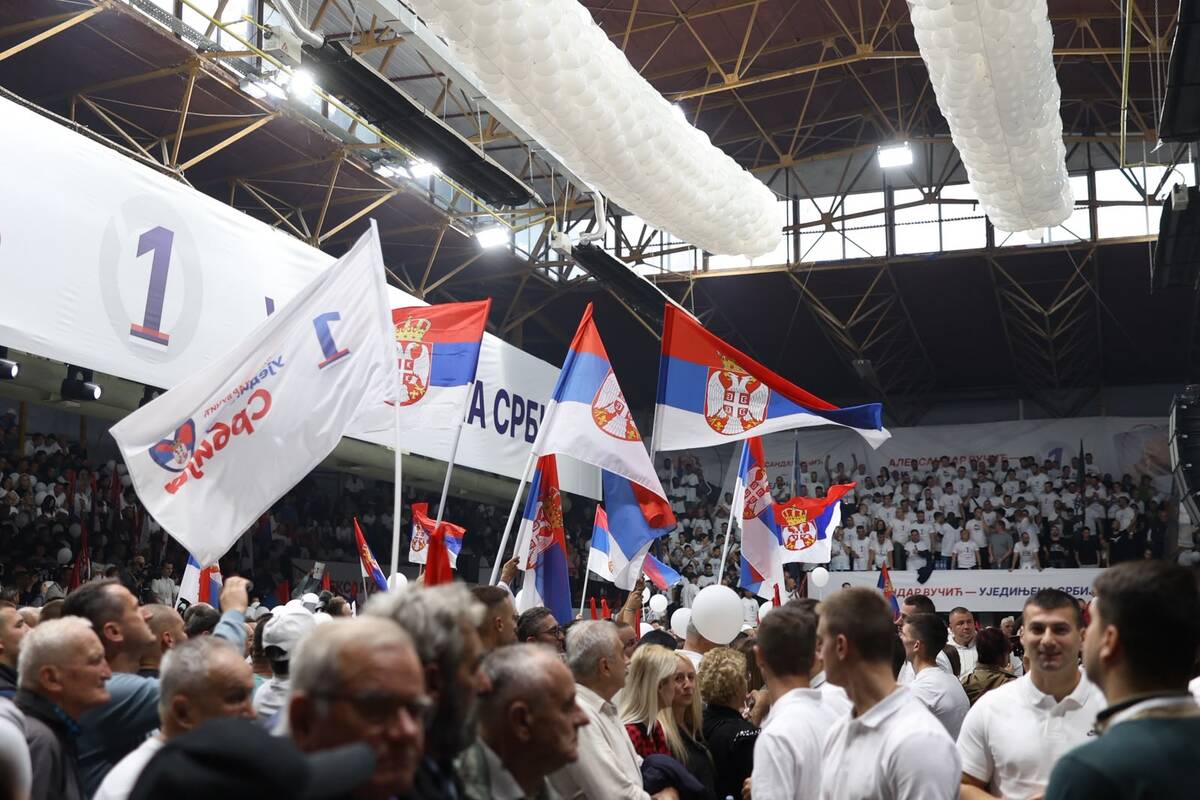 Ujedinjena Srbija Čačak SNS skup hala borac