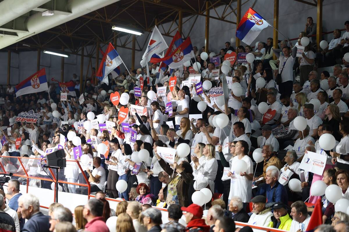 Ujedinjena Srbija Čačak SNS skup hala borac