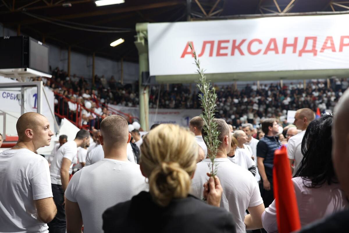 Ujedinjena Srbija Čačak SNS skup hala borac