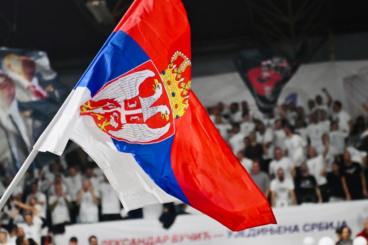 Aleksandar Vučić 

Ujedinjena Srbija Čačak SNS skup hala borac