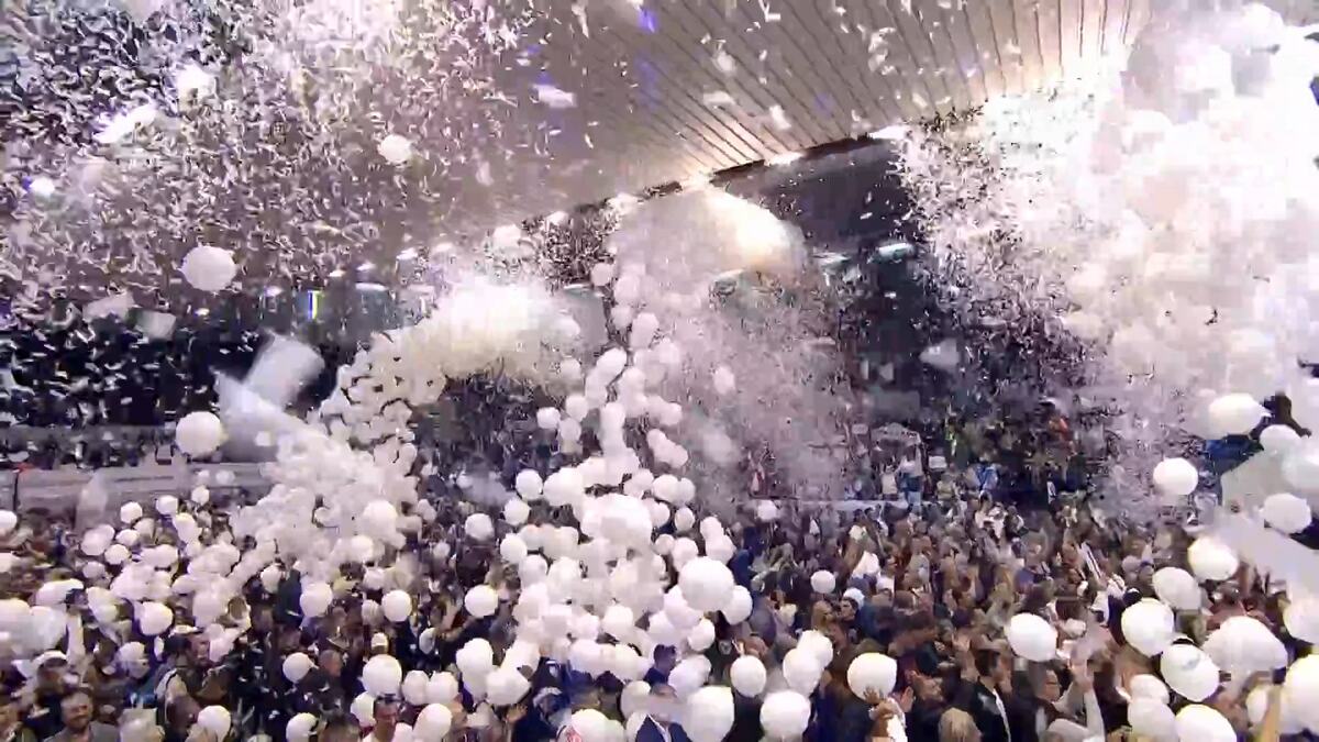 Hala sportova Novi Beograd Ujedinjena Srbija SNS skup (22).jpg