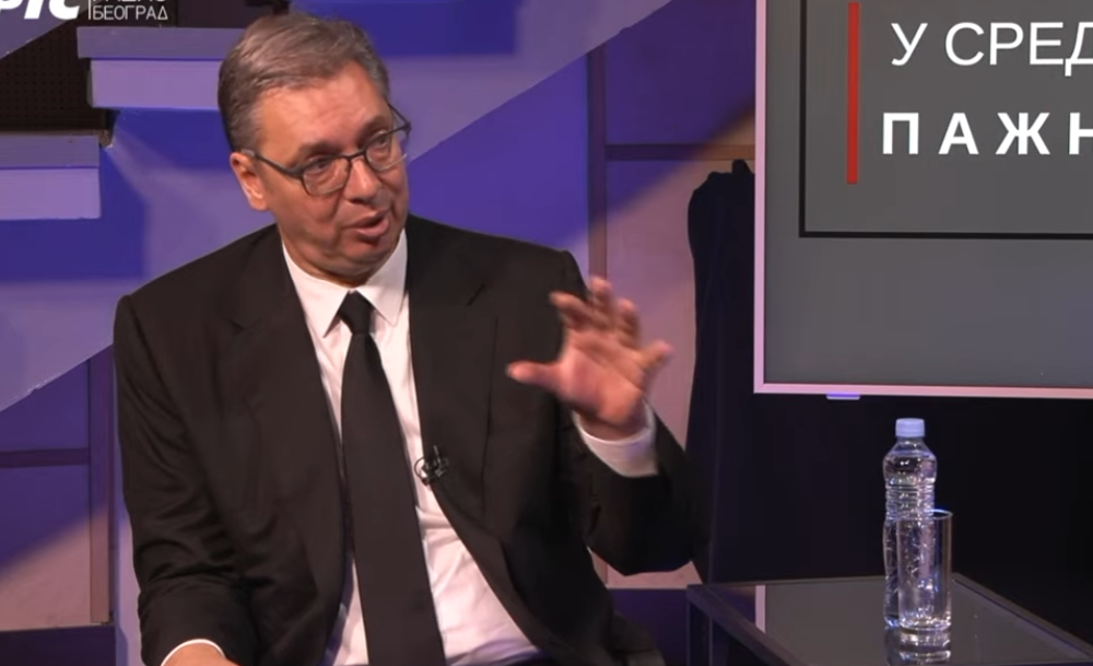 Hala sportova Novi Beograd Ujedinjena Srbija SNS Aleksandar Vučić (4).png