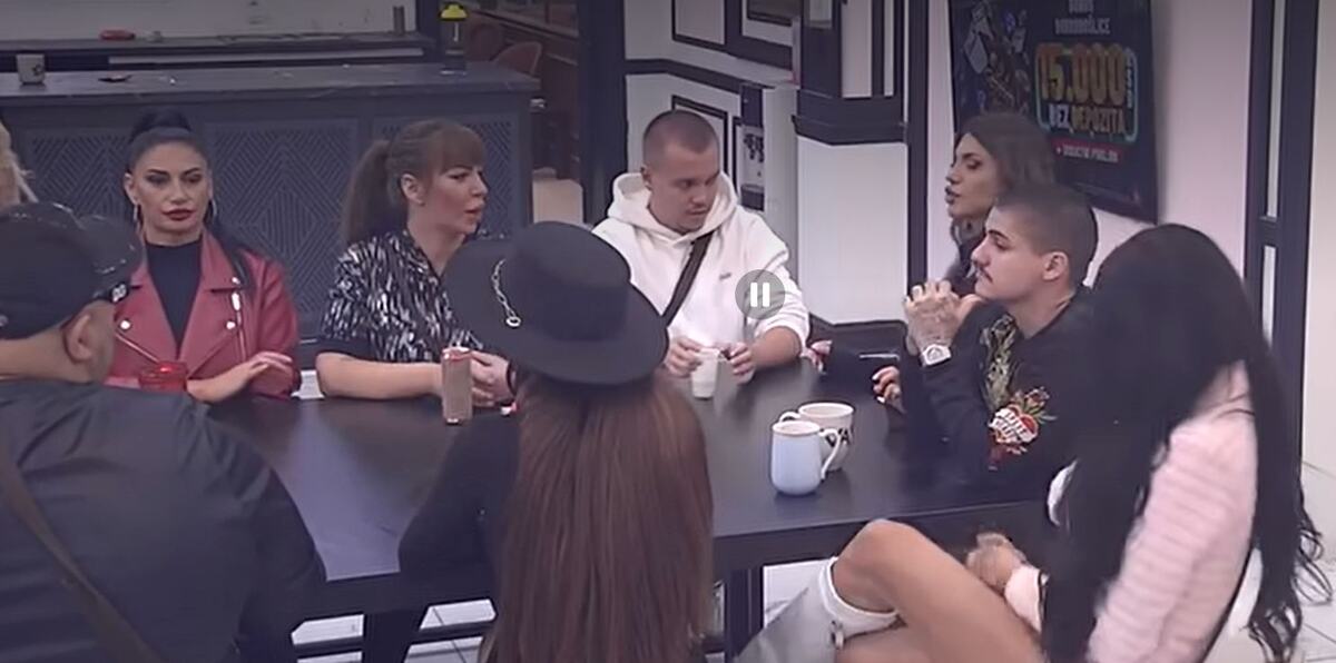 "ANĐELA I GASTOZ SU I DALJE ZAJEDNO" Nove tvrdnje tresu Elitu 10, Aneli kipti od ljubomore, a ONI će se boriti za opstanak