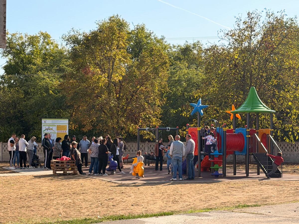 Dečije igralište u Donjem Katunu 3.jpg