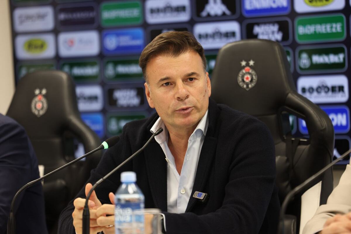 Aleksandar Stanojević na promociji u Humskoj