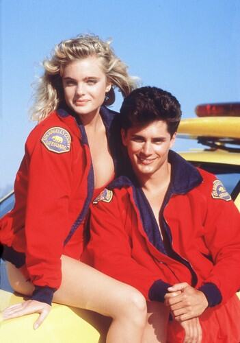 Erika Eleniak, Čuvari plaže