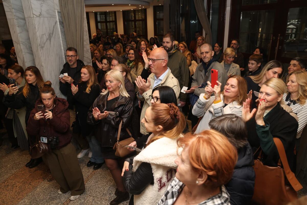Štrajk upozorenja glumaca Ateljea 212