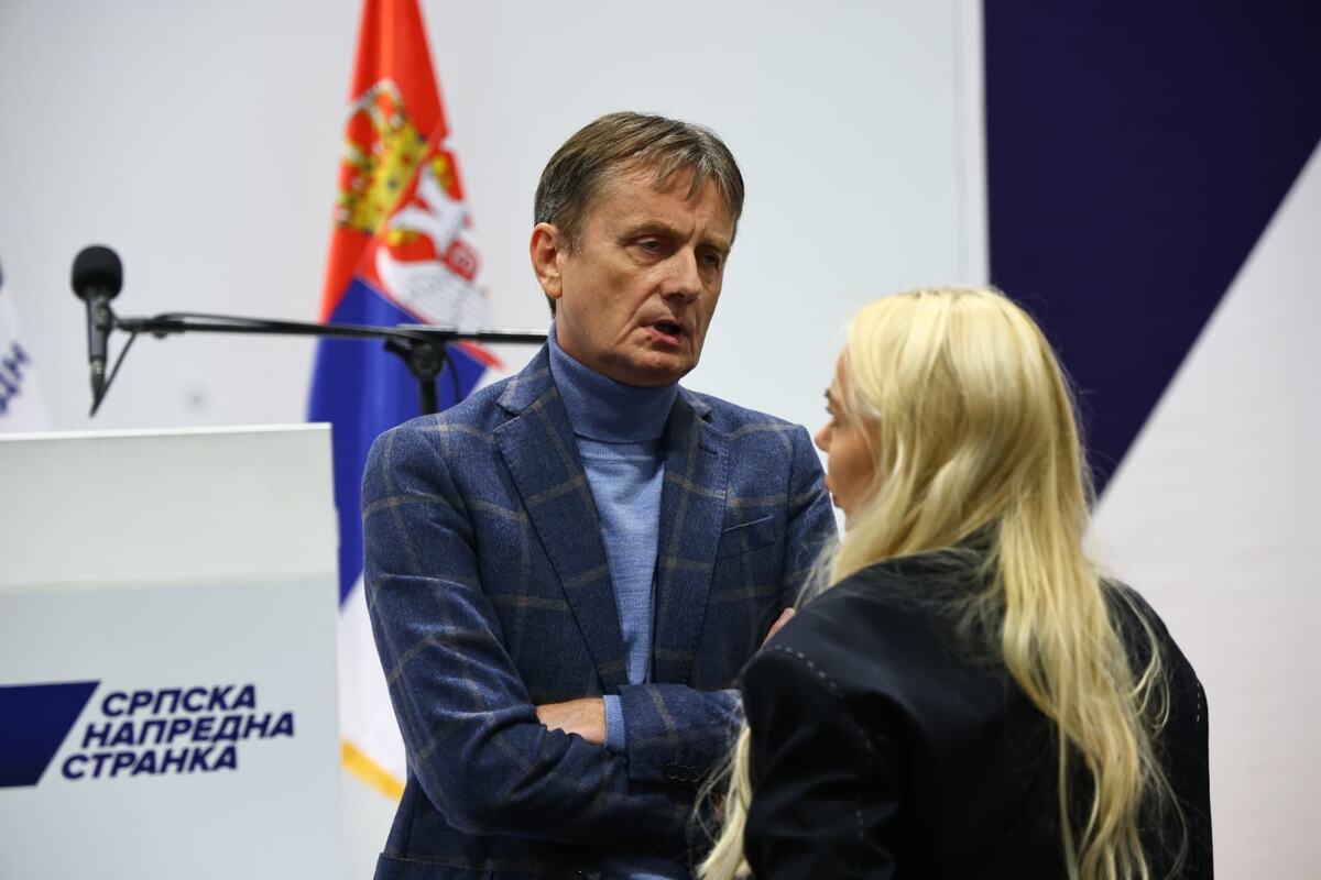 SNS sednica Beogradska Arena