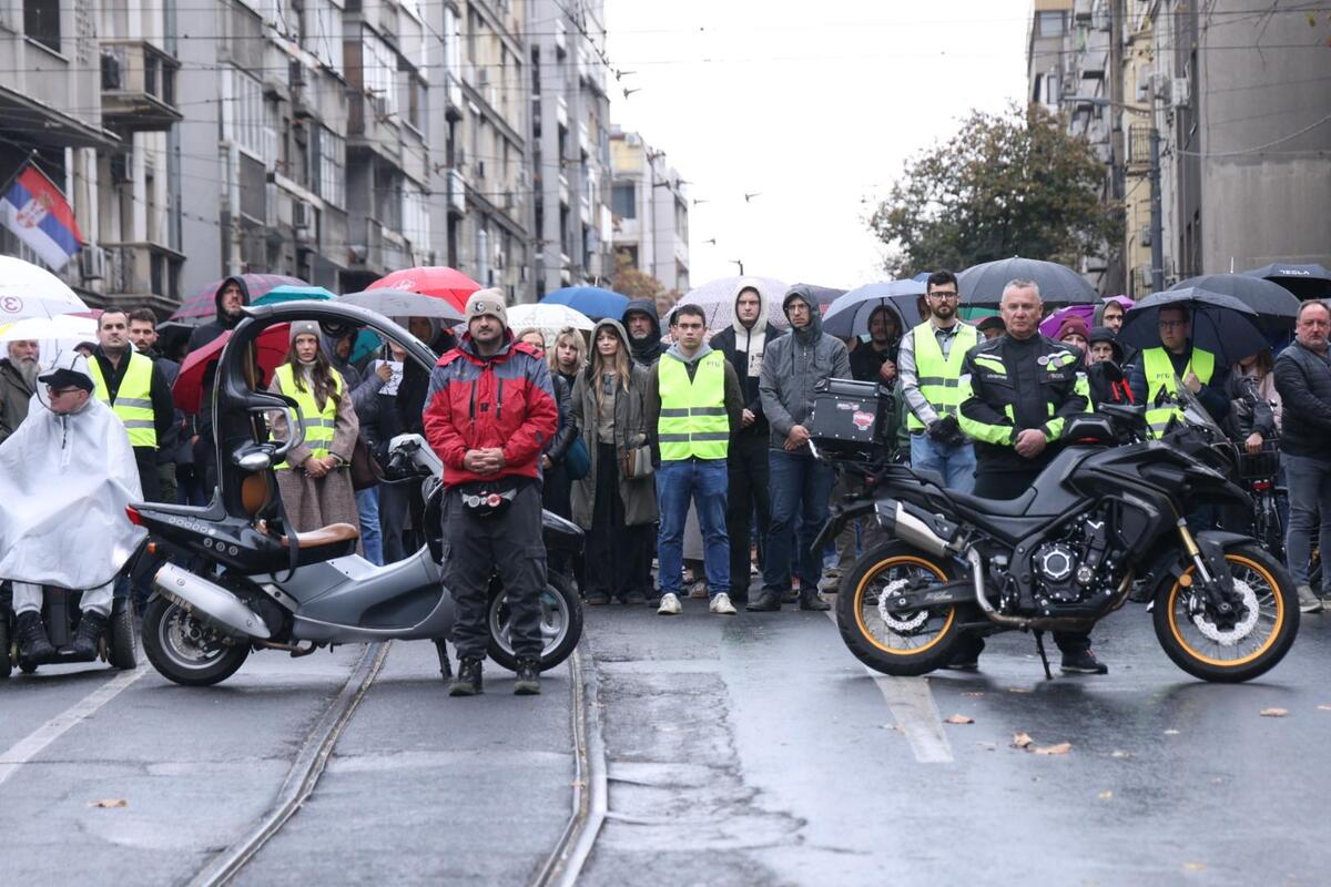 Pravni fakultet studenti 16 minuta tišine