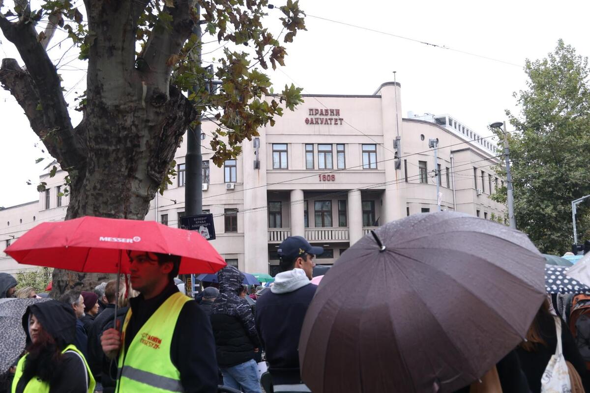 Pravni fakultet studenti 16 minuta tišine