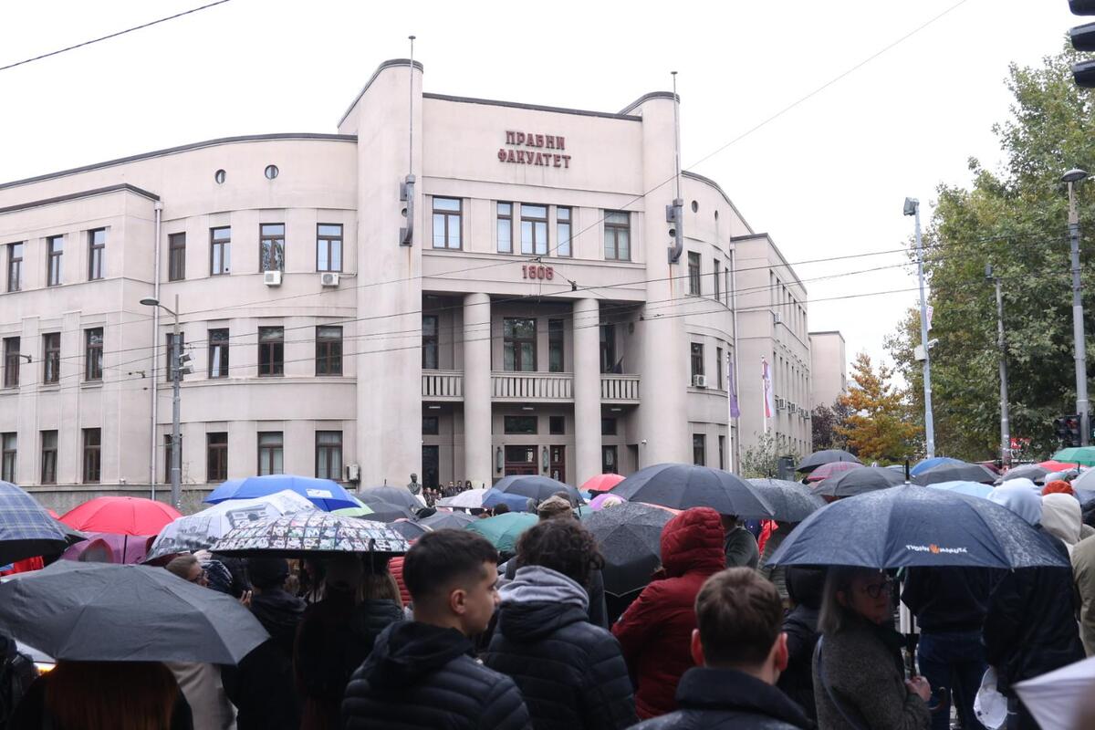 Pravni fakultet studenti 16 minuta tišine