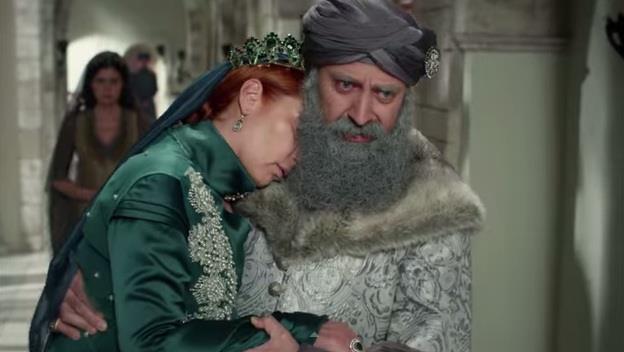 Vahide Perčin kao sultanija Hurem i Halit Ergenč kao sultan Sulejman u seriji Sulejman Veličanstveni