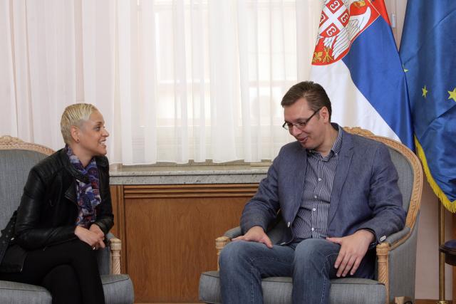 vucic-mariza-fado.jpg