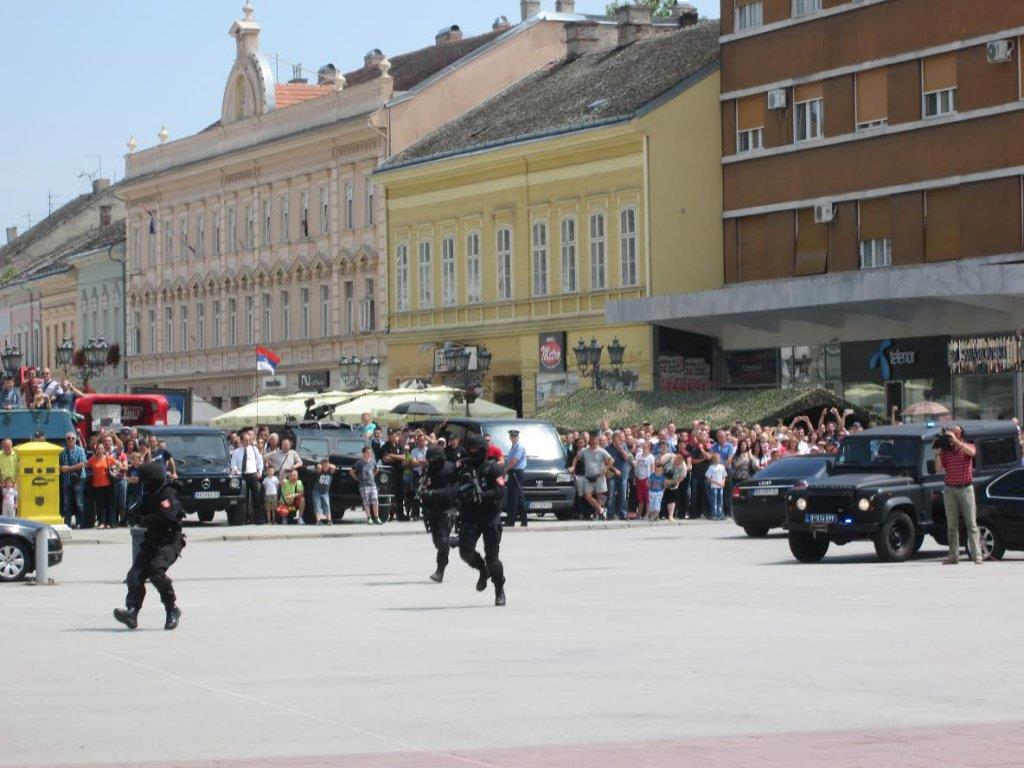 promocija-nova-klasa-policajaca-novi-sad.jpg