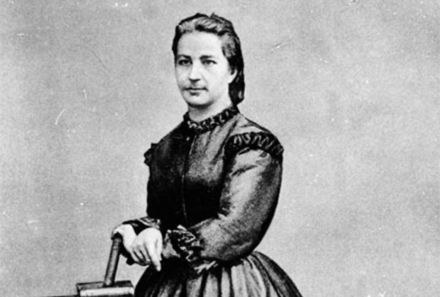 Mina Karadžić, crno bela fotografija