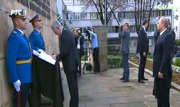 putin-poseta-groblje.jpg
